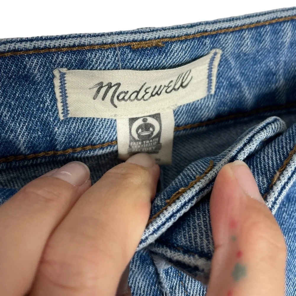 Madewell | The Curvy Perfect Vintage Straight Jean in Hoye Wash 33